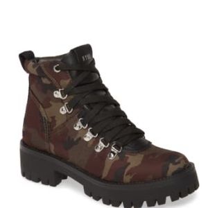 Steve Madden size 7 camouflage boots